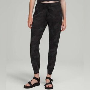 Lululemon ready to rulu jogger 7/8 heritage 365 camo deep coal multi 2 crop 2021